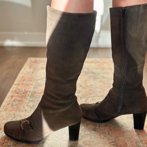 La CANADIENNE suede boots - Picture 2 of 4